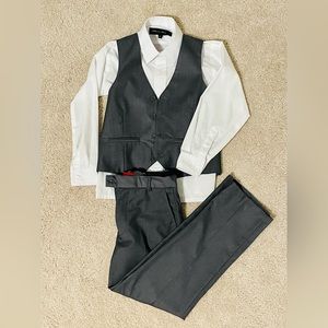 Boys 3-piece suit. Size 7